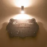 Magnifica Luxury Suites